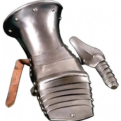 Medieval Gauntlets Pair - Mitten Style